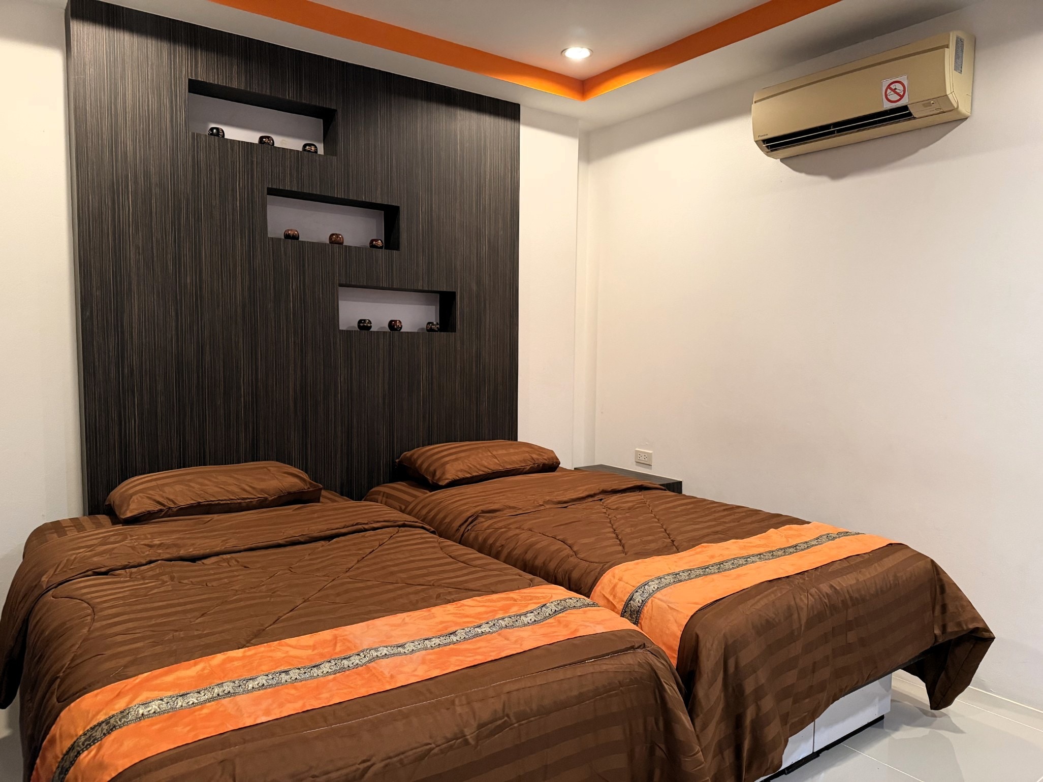 Studio Condo For Sale and Rent In Prahtamnak photo 30