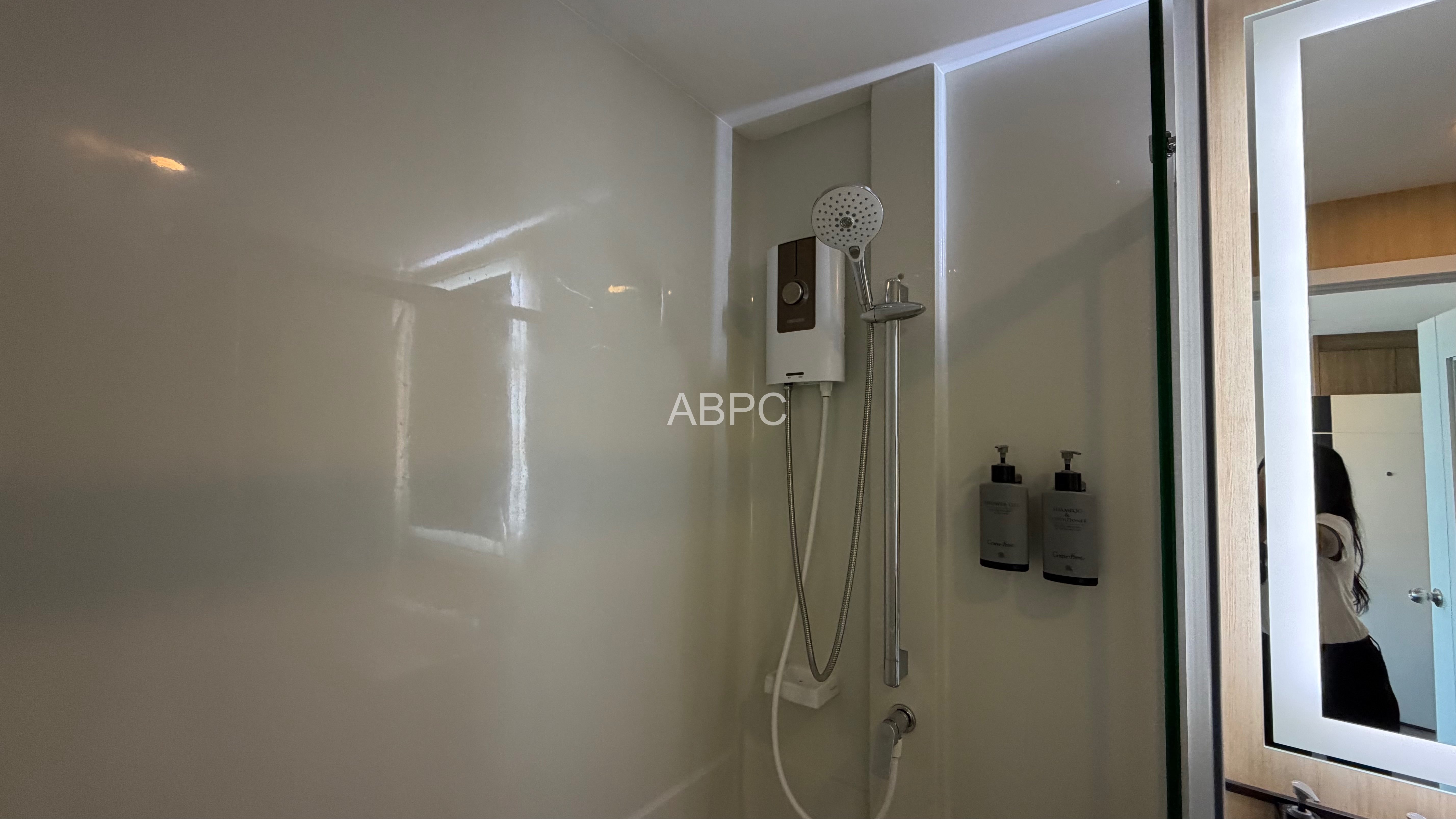 Studio Hotel room For Rent In North Pattaya Sukhumwit photo 8