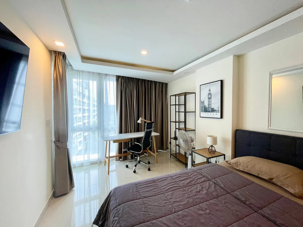 Grand Avenue Residence photo 25