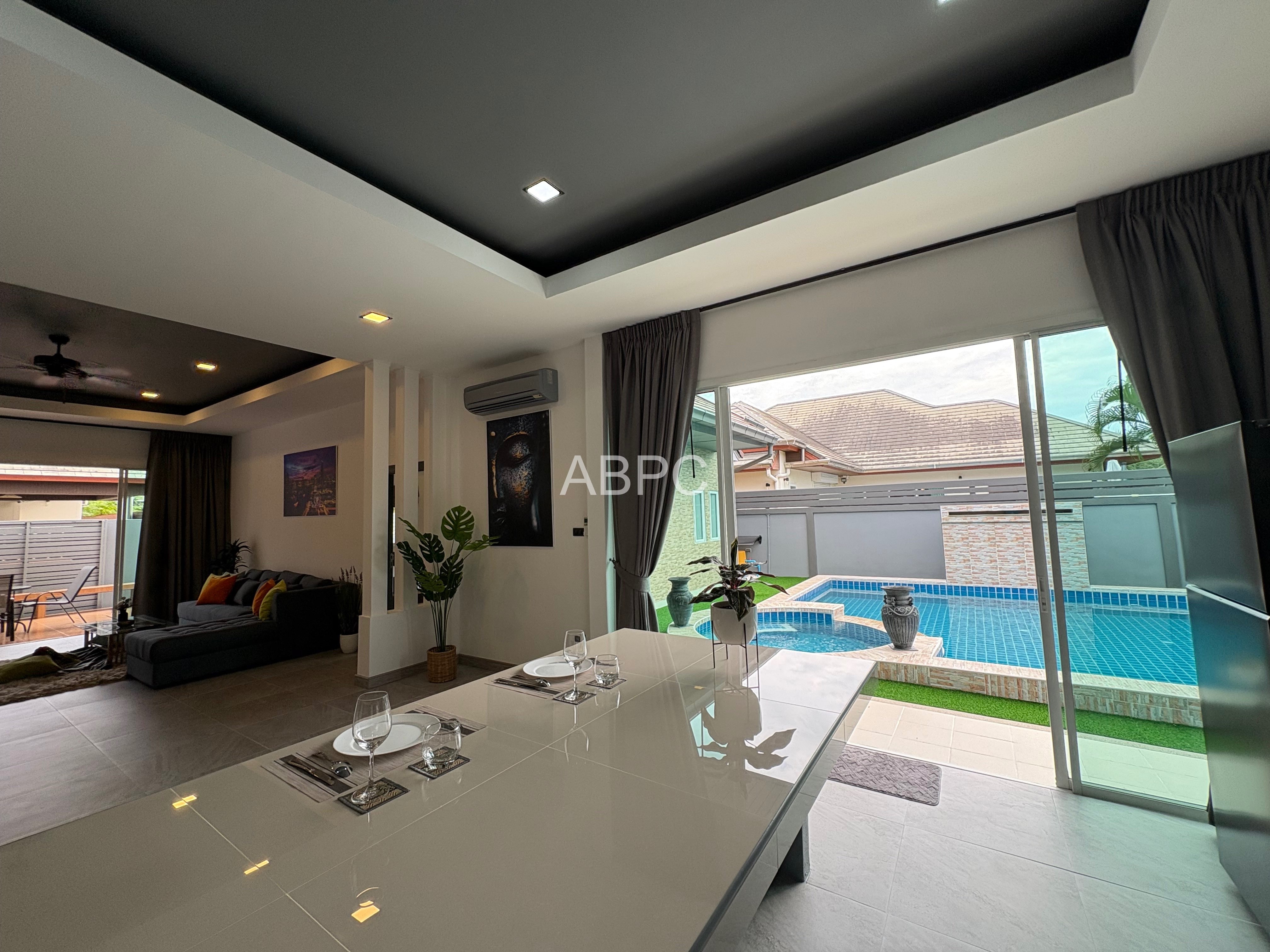 Baan Piam Mongkon Pool Villa photo 8