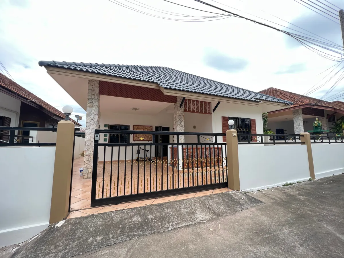 3 Bedrooms 2 Bathrooms in East Pattaya