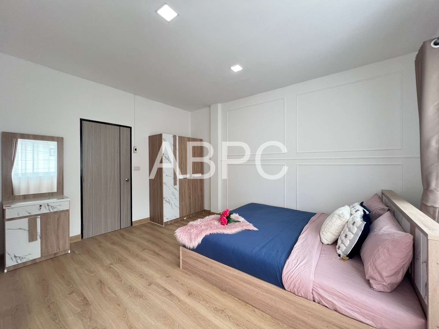Townhouse 2 Stores 2 Bedrooms 3 Bathrooms in East Pattaya photo 20