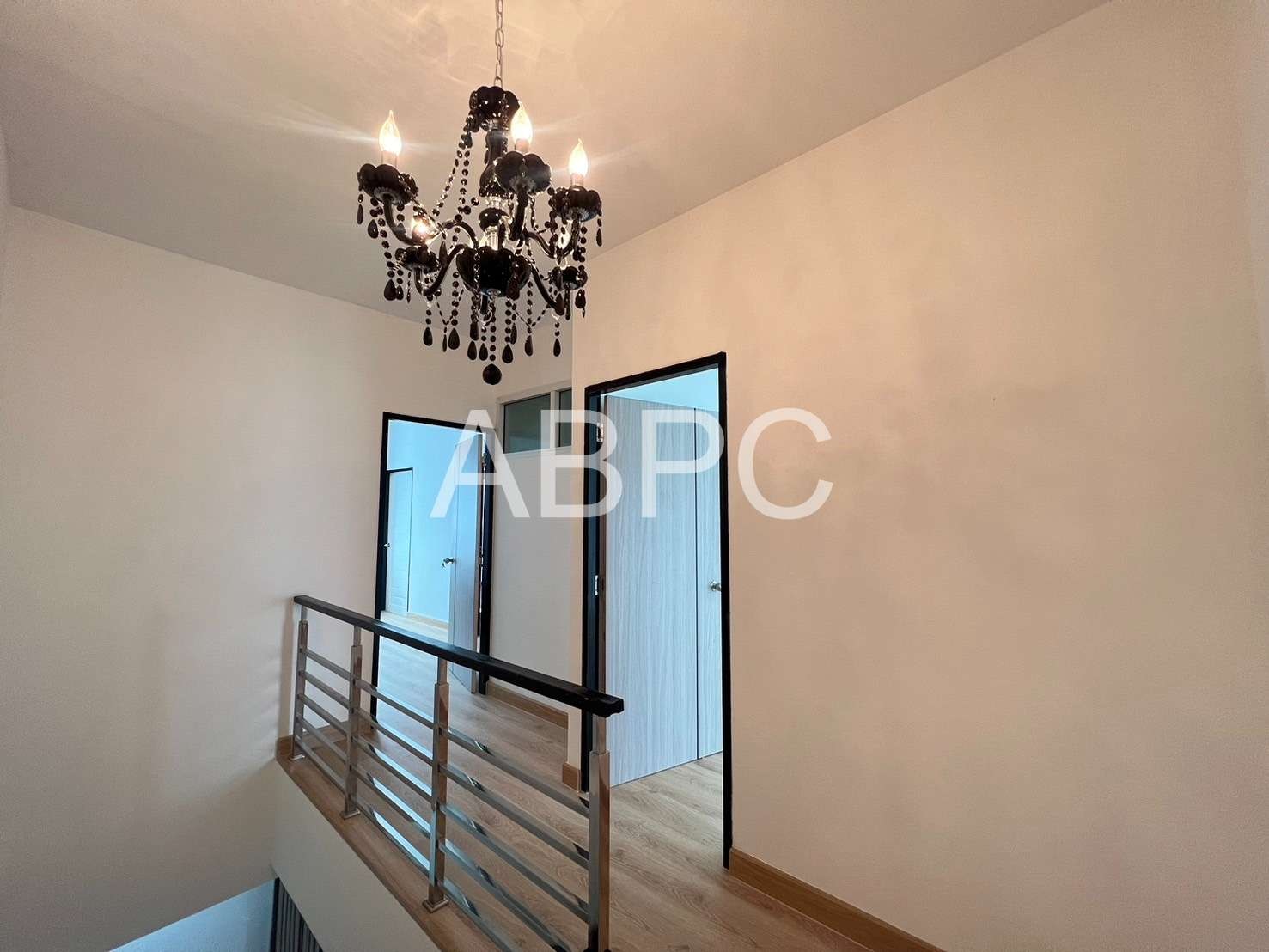 Townhouse 2 Stores 2 Bedrooms 3 Bathrooms in East Pattaya photo 13