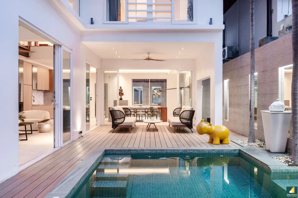 Luxurious Newly Renovated 3 Bedroom 4 Bathroom Pool Villa in Exclusive  Village for Sale