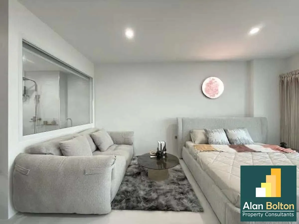 Newly Renovated Condo For Sale In Jomtien photo 9
