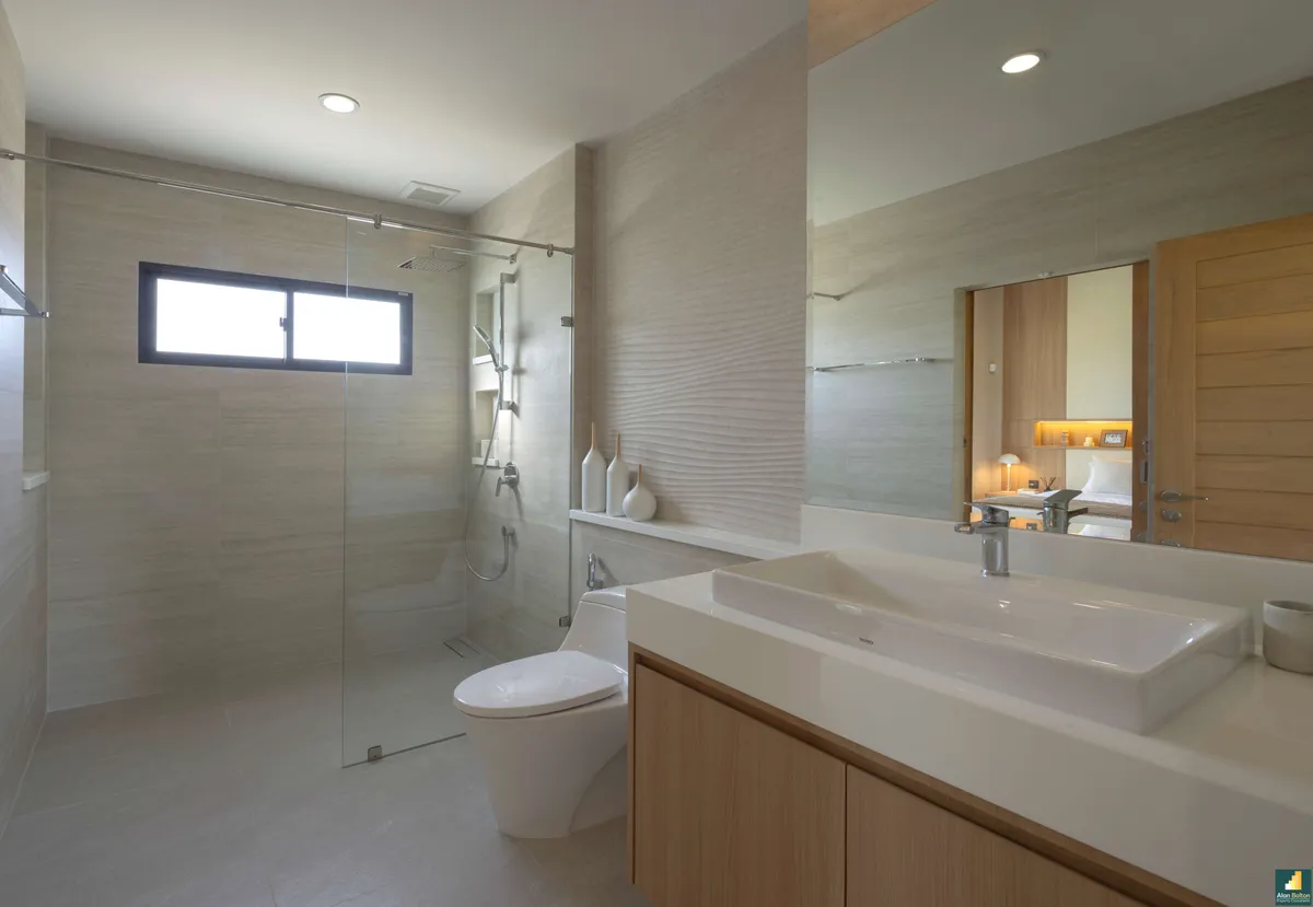 Modern House For Sale In Huayyai photo 8