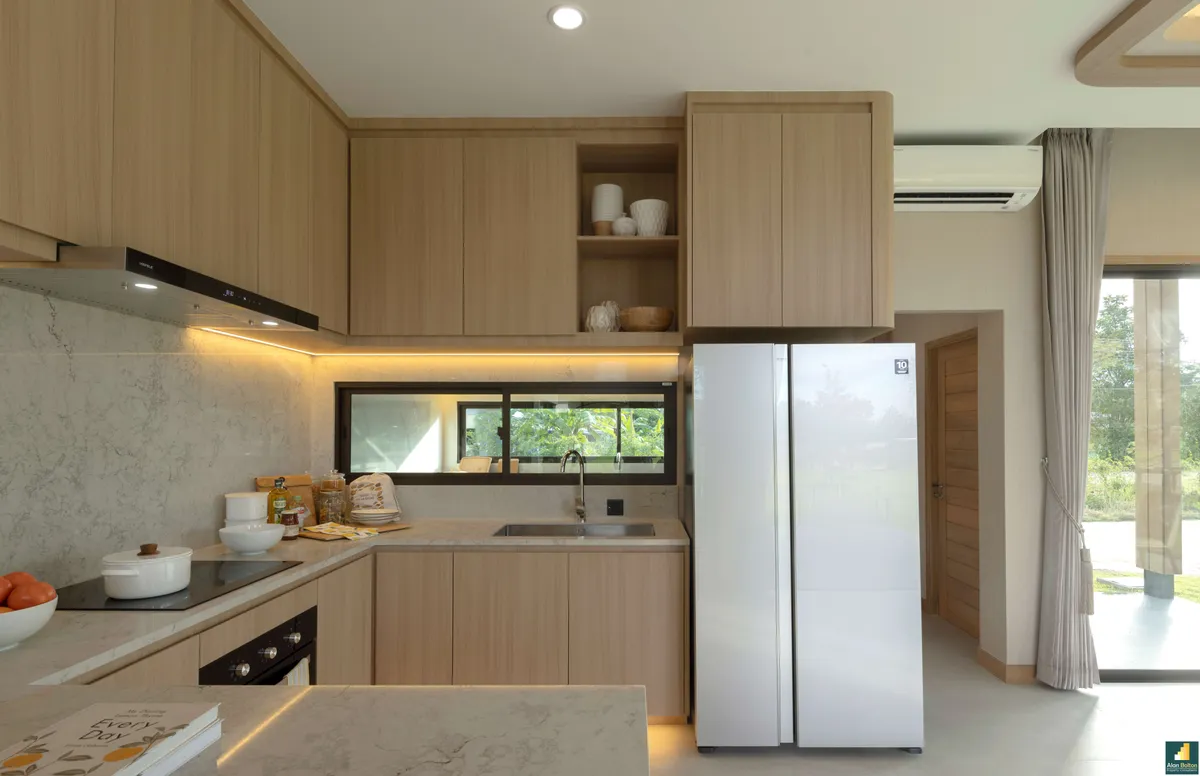 Modern House For Sale In Huayyai photo 10