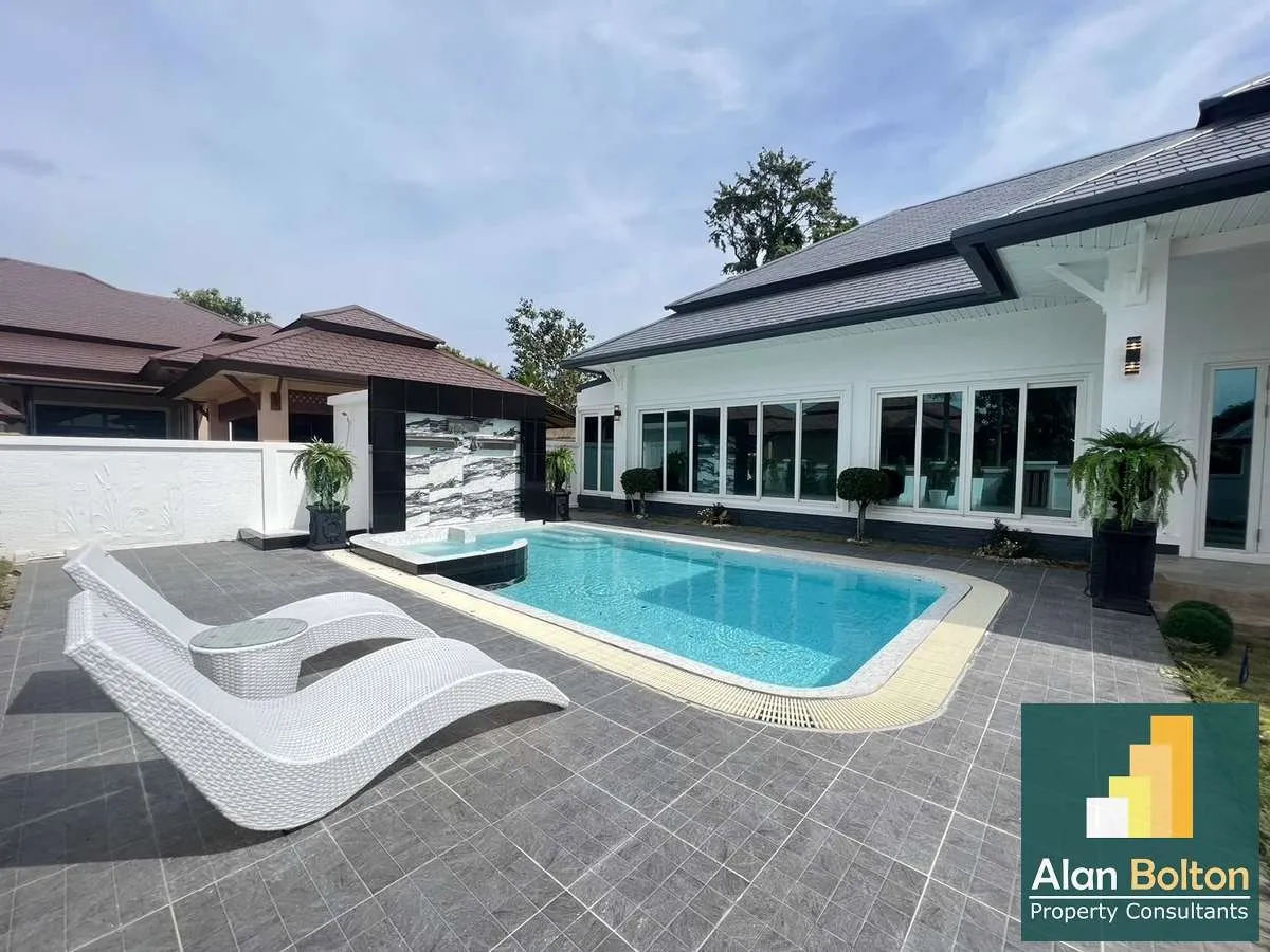 Family House for rent 4 Bedrooms 5 Bathrooms in East Pattaya photo 2