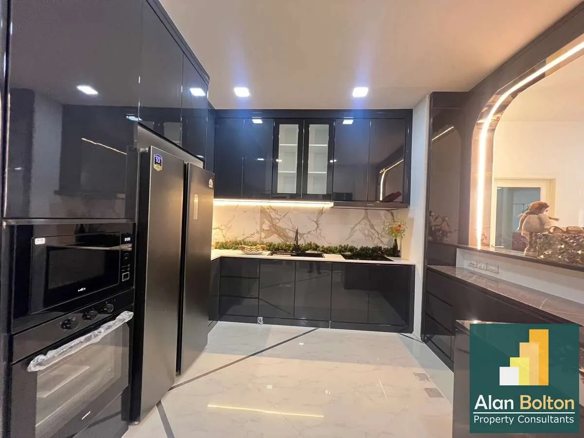 Family House for rent 4 Bedrooms 5 Bathrooms in East Pattaya photo 14