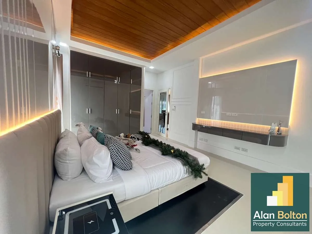 Family House for rent 4 Bedrooms 5 Bathrooms in East Pattaya photo 7