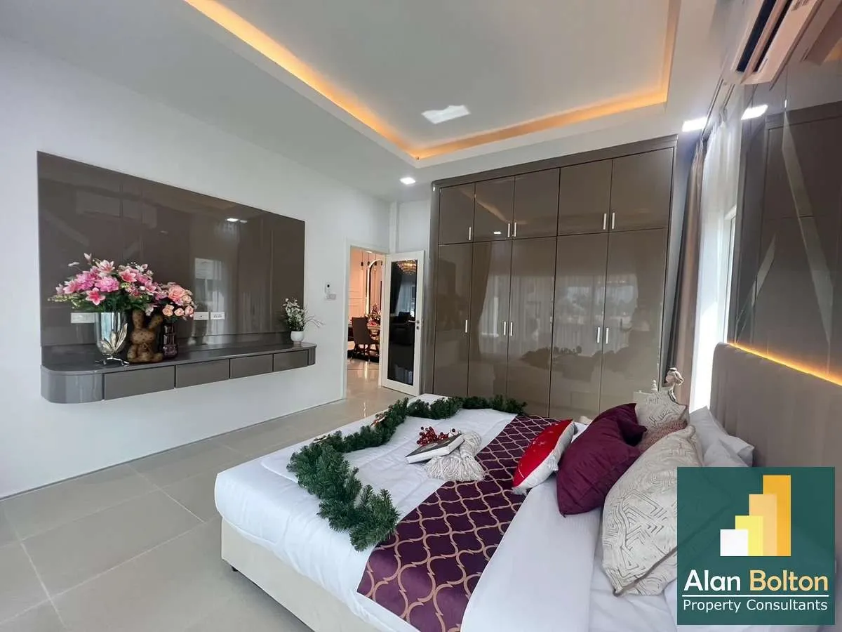 Family House for rent 4 Bedrooms 5 Bathrooms in East Pattaya photo 8