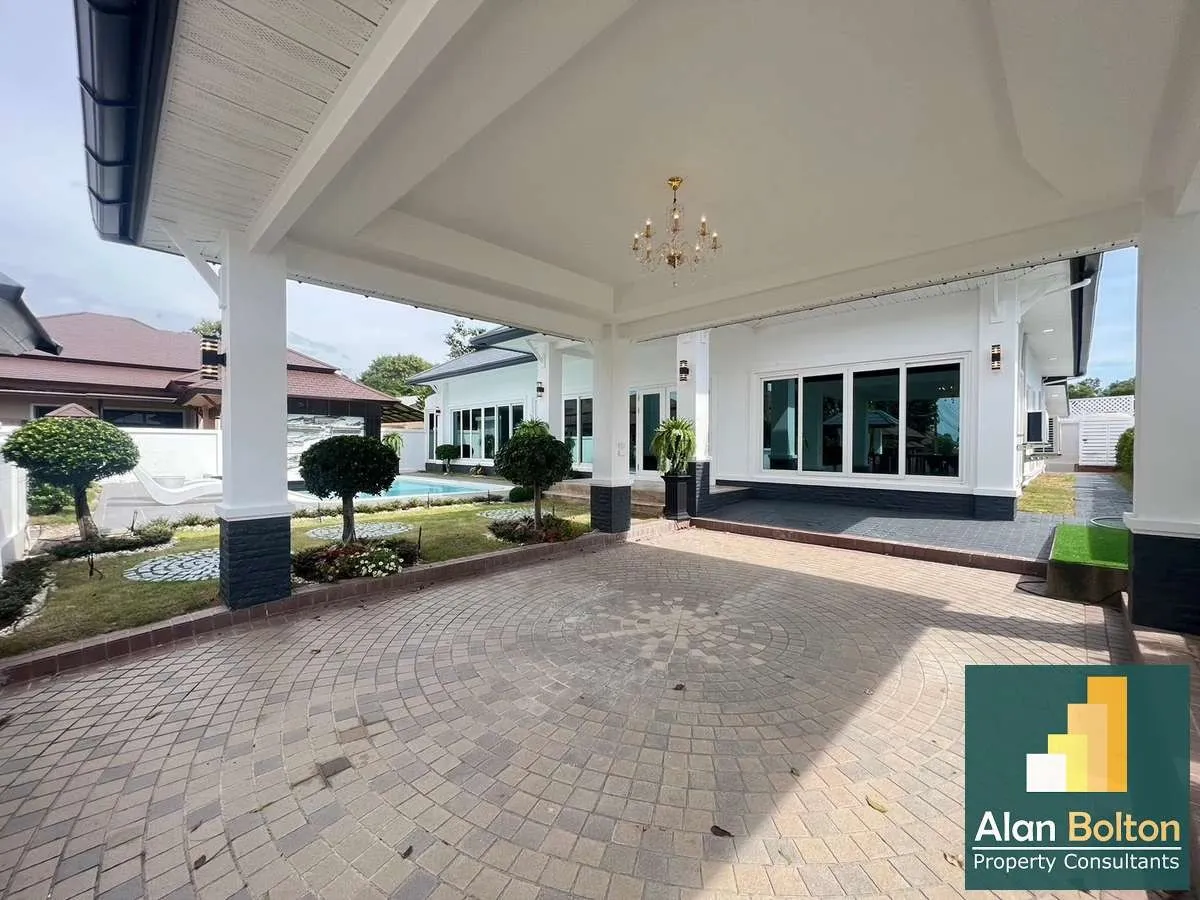 Family House for rent 4 Bedrooms 5 Bathrooms in East Pattaya photo 10