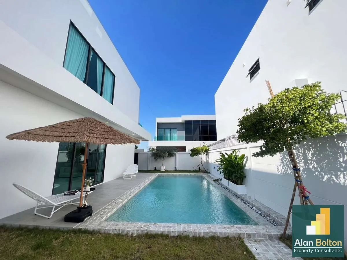 Modern Villa 5 Bedrooms 6 Bathrooms in East Pattaya photo 20