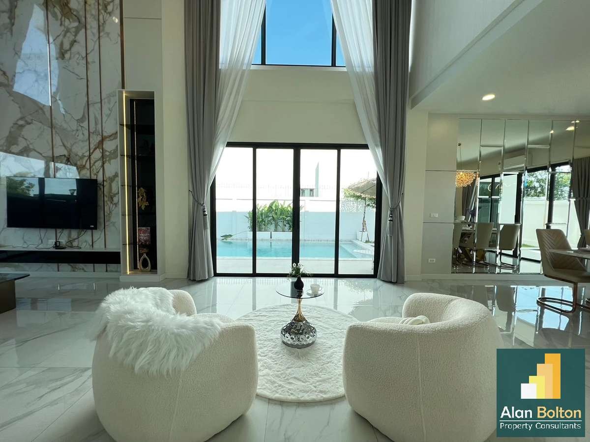 Modern Villa 5 Bedrooms 6 Bathrooms in East Pattaya photo 21