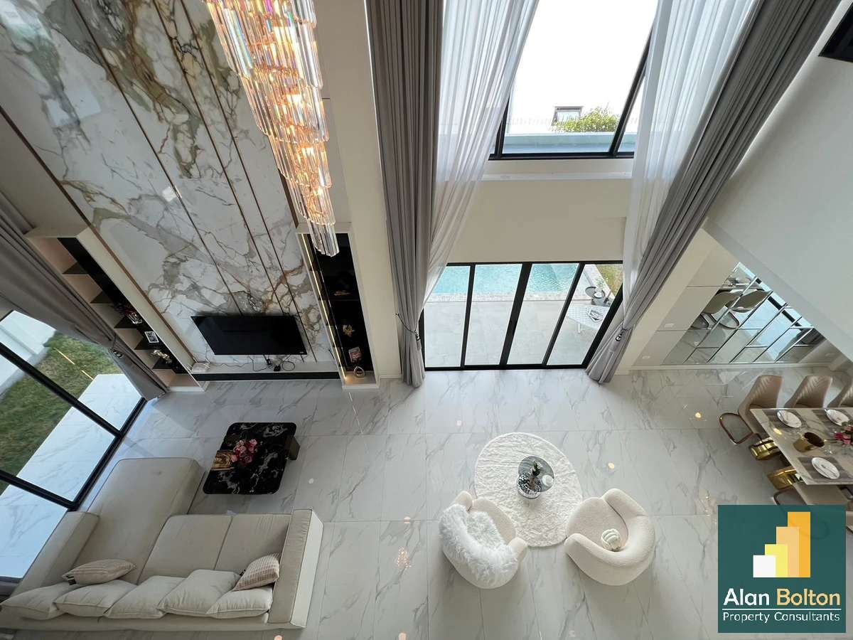 Modern Villa 5 Bedrooms 6 Bathrooms in East Pattaya photo 13