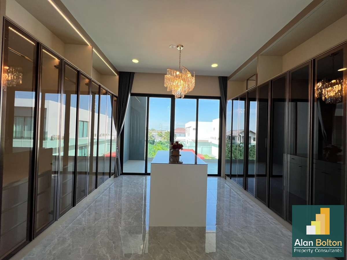 Modern Villa 5 Bedrooms 6 Bathrooms in East Pattaya photo 19
