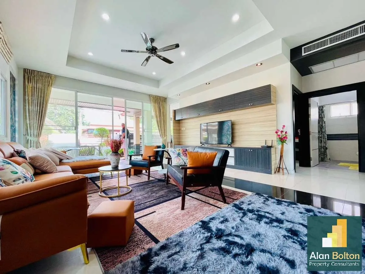 Stylishly Furnished 3 Bedroom 2 Bathroom Pool Villa In Secure Gated Community in Huay Yai photo 7