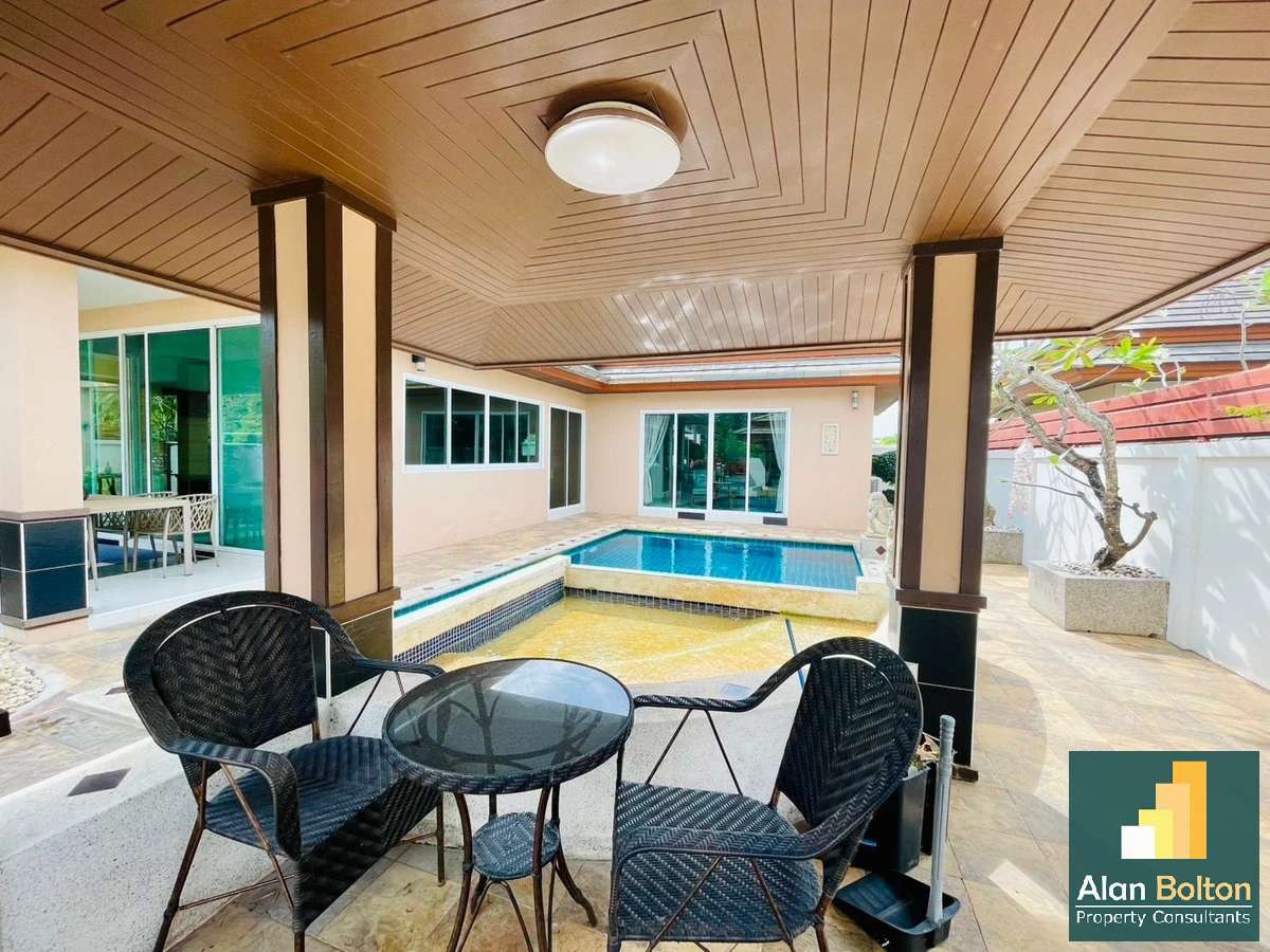 Stylishly Furnished 3 Bedroom 2 Bathroom Pool Villa In Secure Gated Community in Huay Yai photo 5