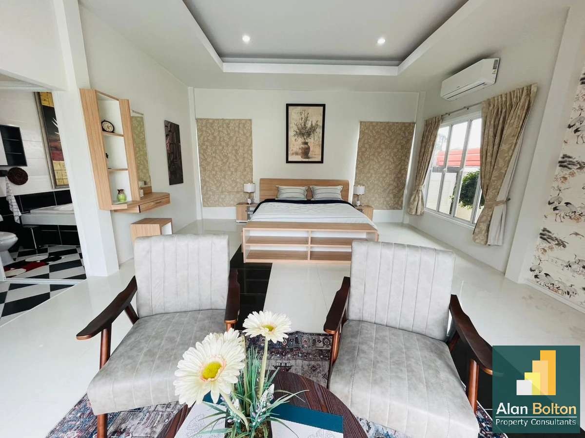 Stylishly Furnished 3 Bedroom 2 Bathroom Pool Villa In Secure Gated Community in Huay Yai photo 11