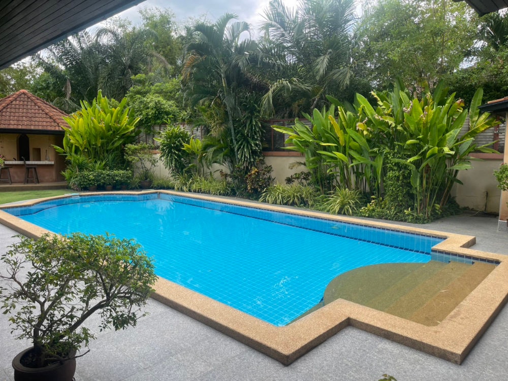 Spacious Private Pool Villa 4 bedrooms 4 bathroom in Huay Yai for Sale photo 4