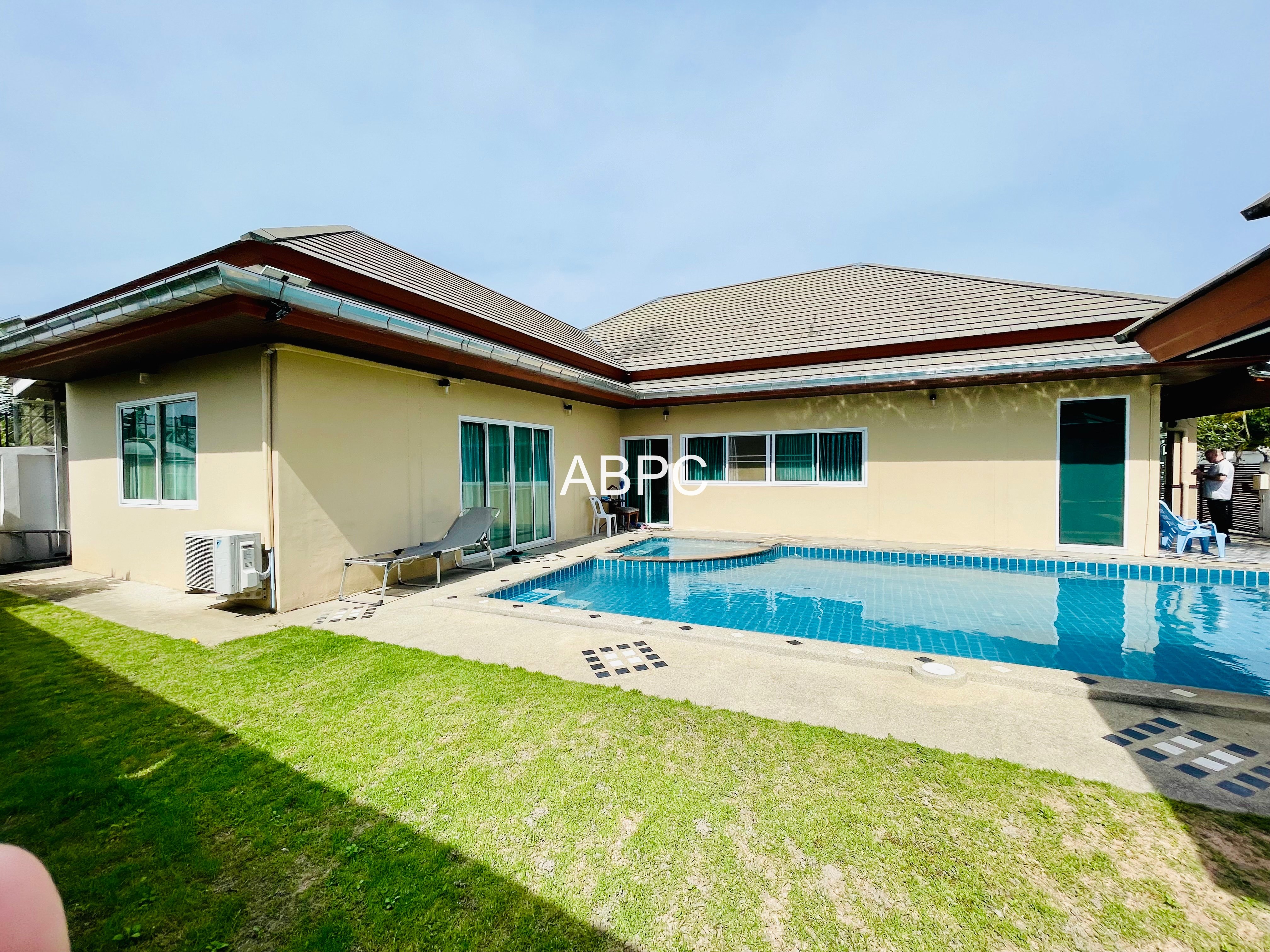 3 Bedrooms 3 Bathrooms Pool Villa In Huay Yai photo 3