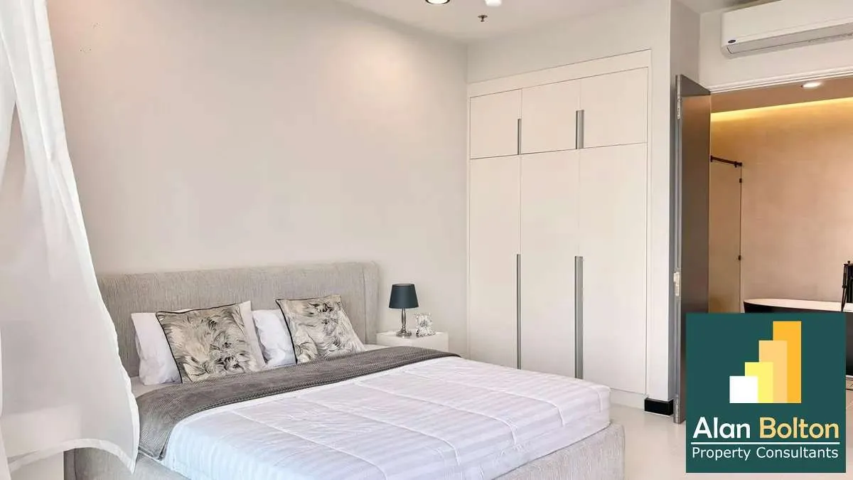Beachfront 2 Bedroom Condo For sale IN Wongamat photo 9