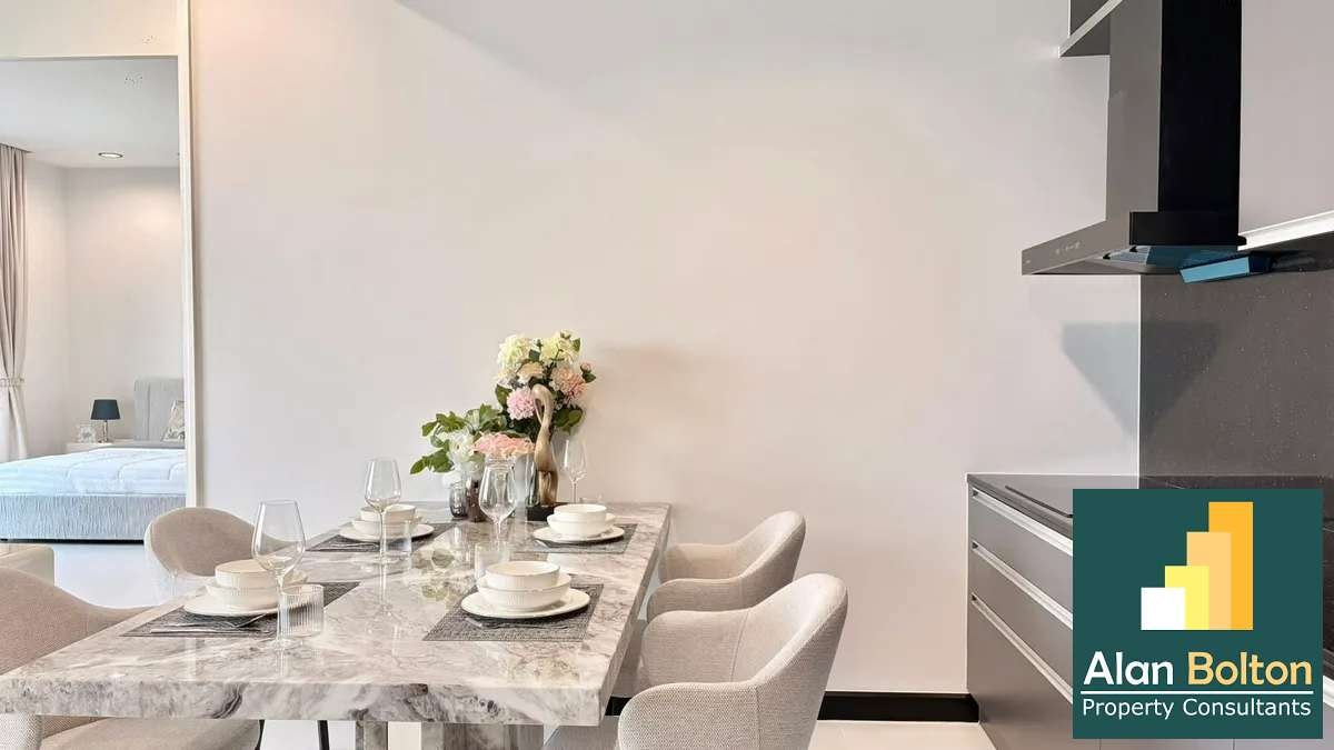 Beachfront 2 Bedroom Condo For sale IN Wongamat photo 10