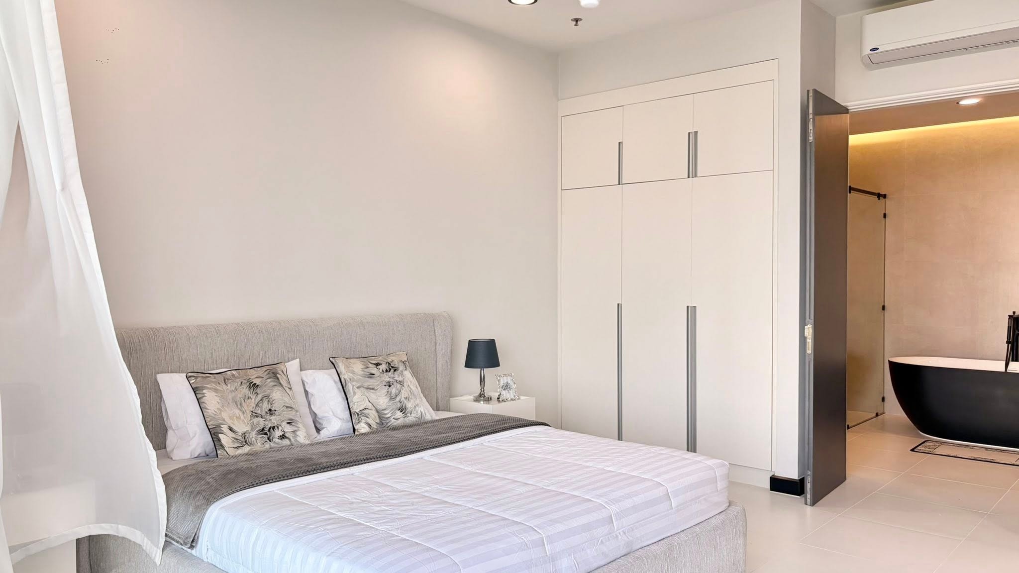 Sea View 2 Bedrooms  Bathrooms Condo For Sale In Jomtien photo 31