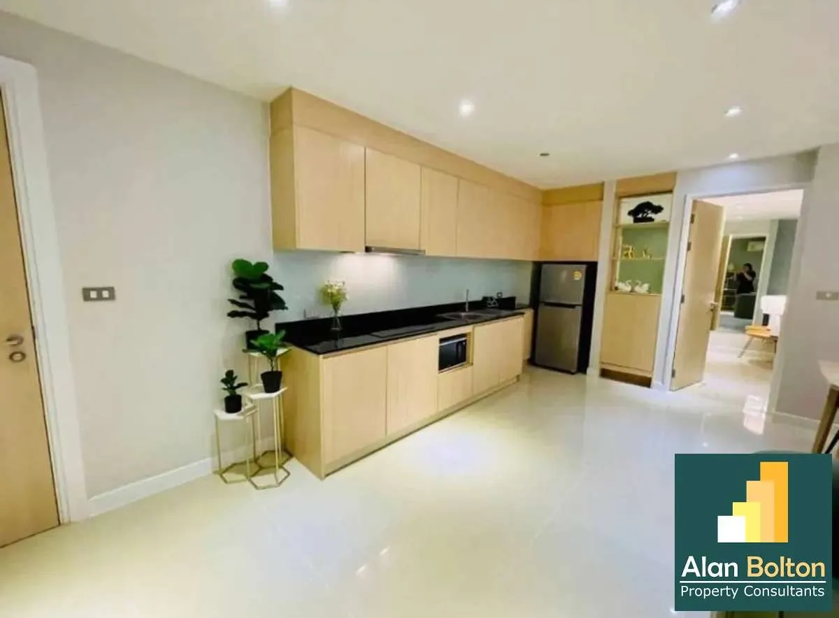 2 Bedrooms 2 Bathrooms in Pratumnak photo 4