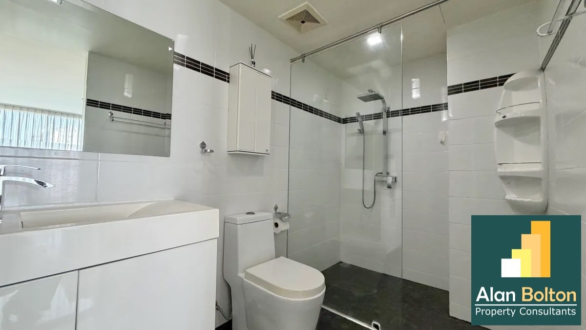 Two bedroom Condo For Rent In Prahtamnak photo 6