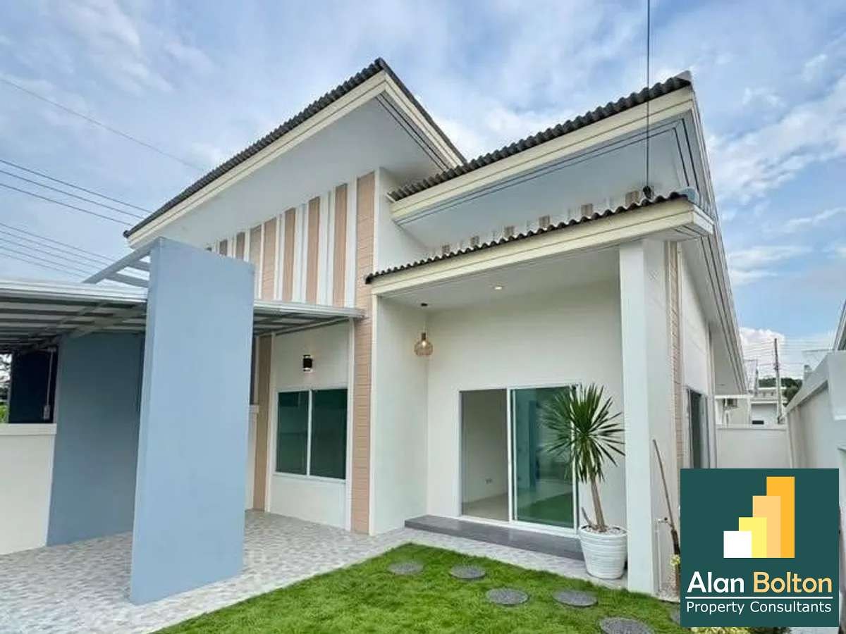 Renovated Twin House 2 Bedrooms 2 Bathrooms in East Pattaya