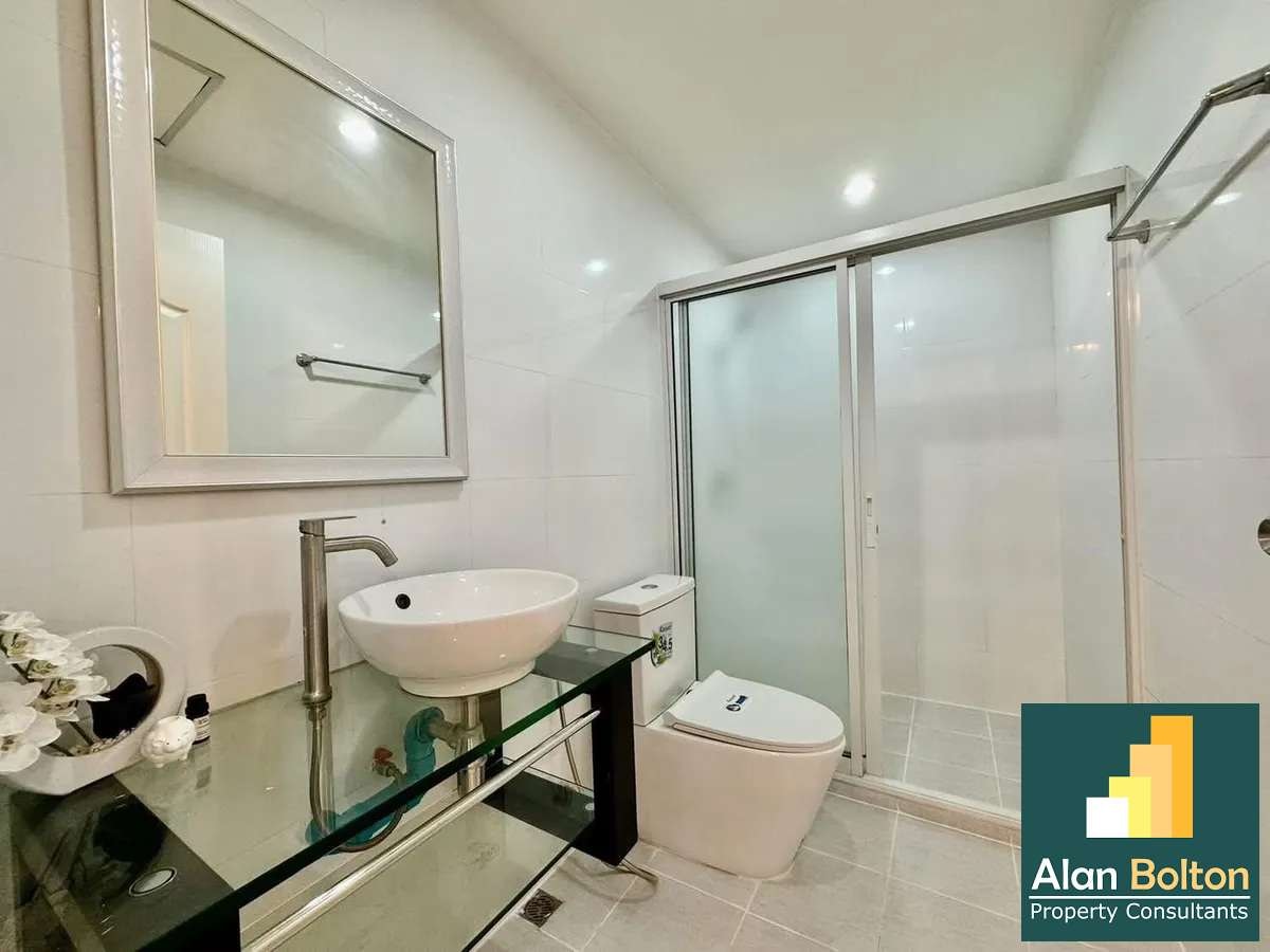 Renovated Twin House 2 Bedrooms 2 Bathrooms in East Pattaya photo 5