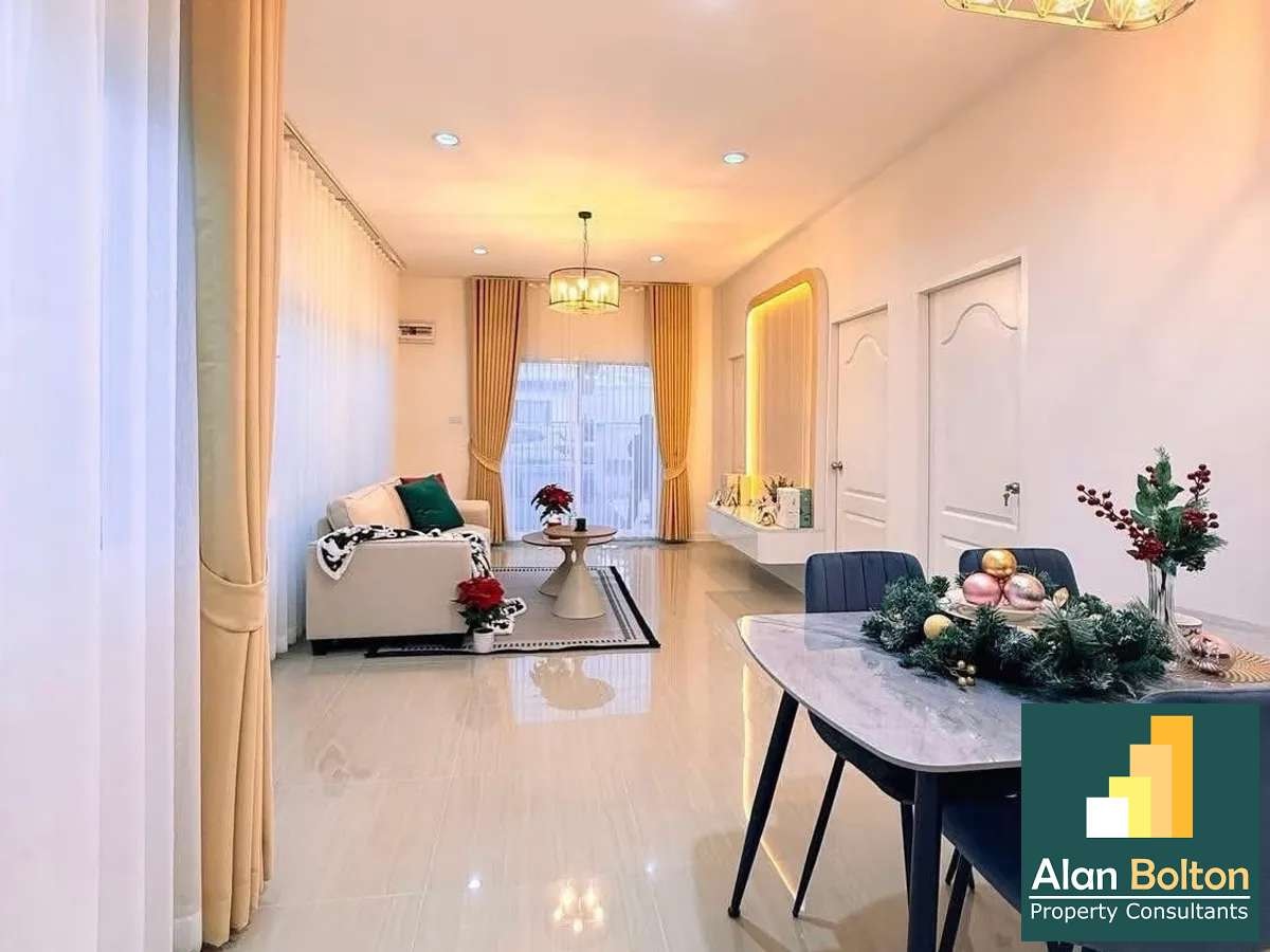 Renovated Twin House 2 Bedrooms 2 Bathrooms in East Pattaya photo 9