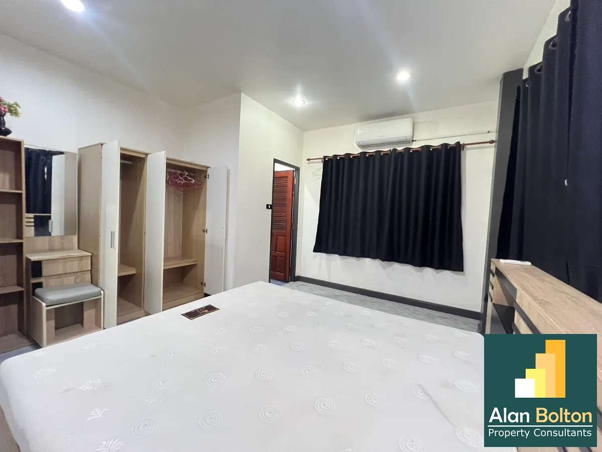 Private 3 Bedrooms 2 Bathrooms in Central Pattaya photo 4