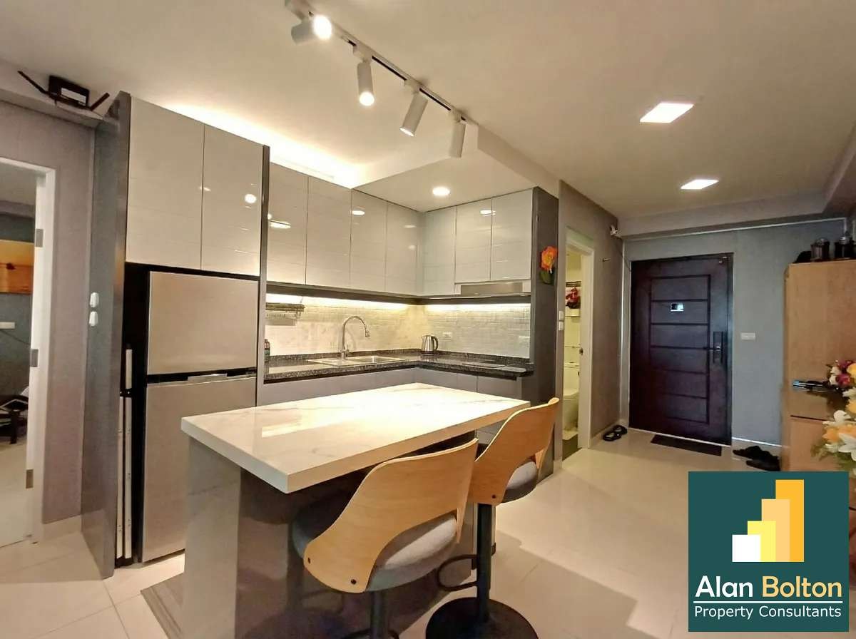 Beautiful 1 bedroom 1 bathroom in Park Royal 2 for Sale photo 3