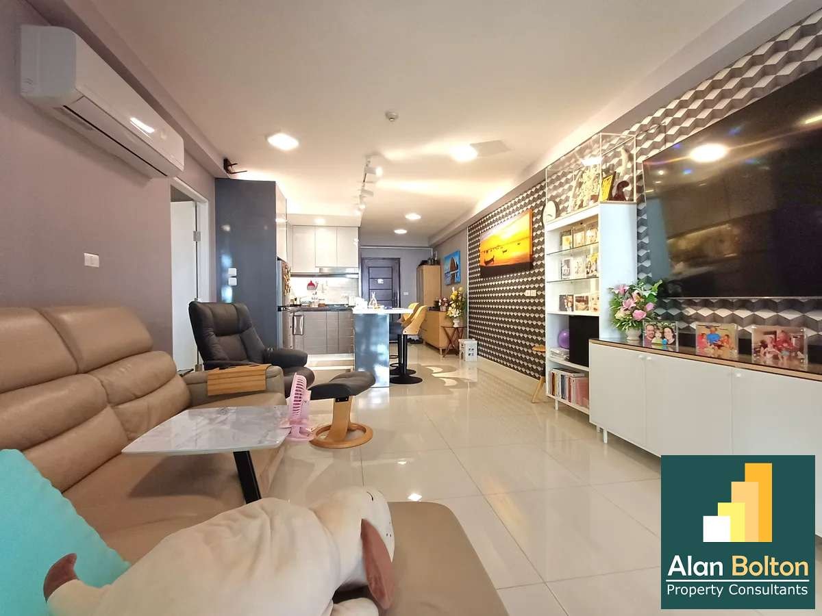 Beautiful 1 bedroom 1 bathroom in Park Royal 2 for Sale