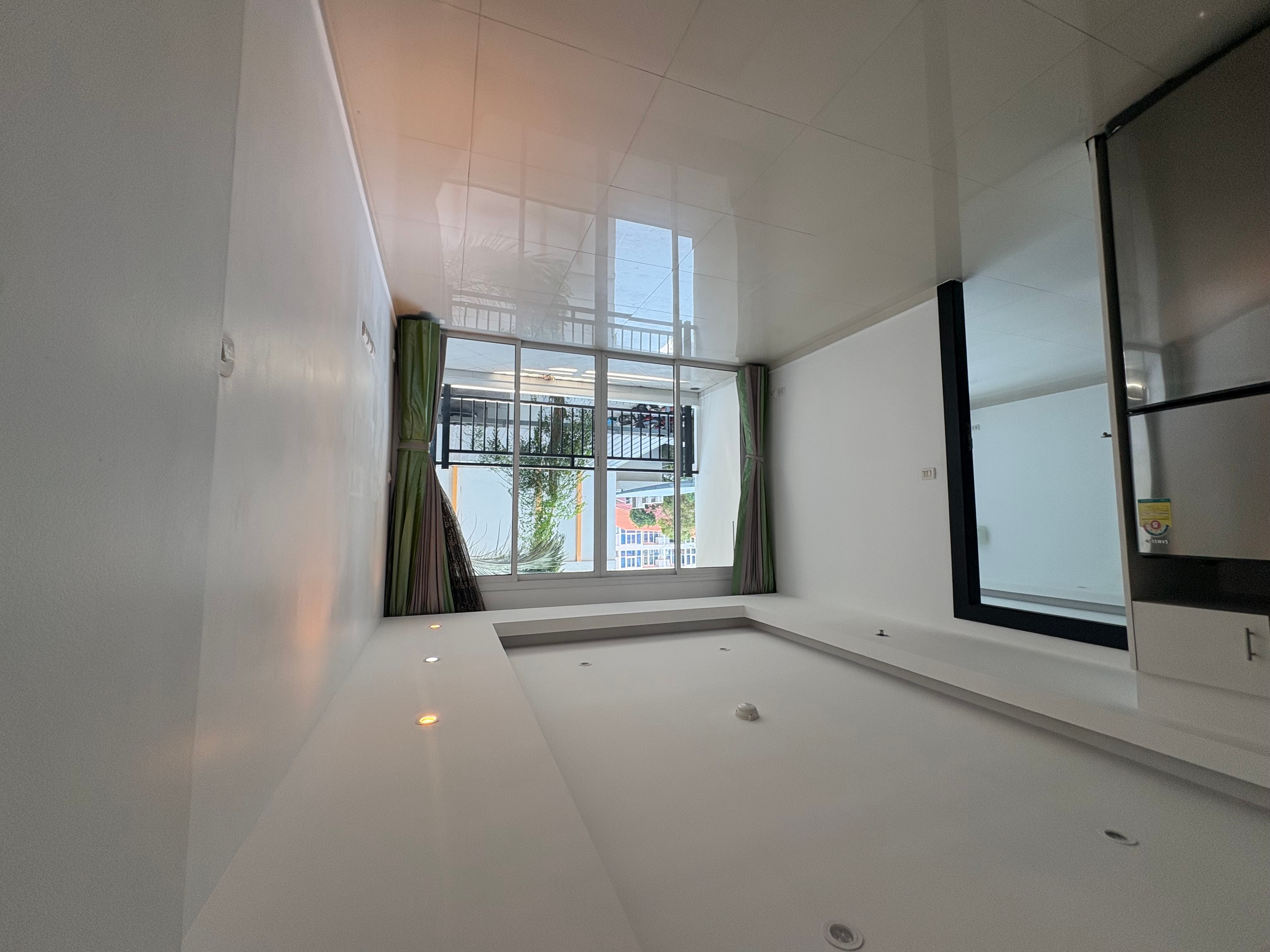 Great Value Central Pattaya Studio In Popular Soi 15 Condo photo 15