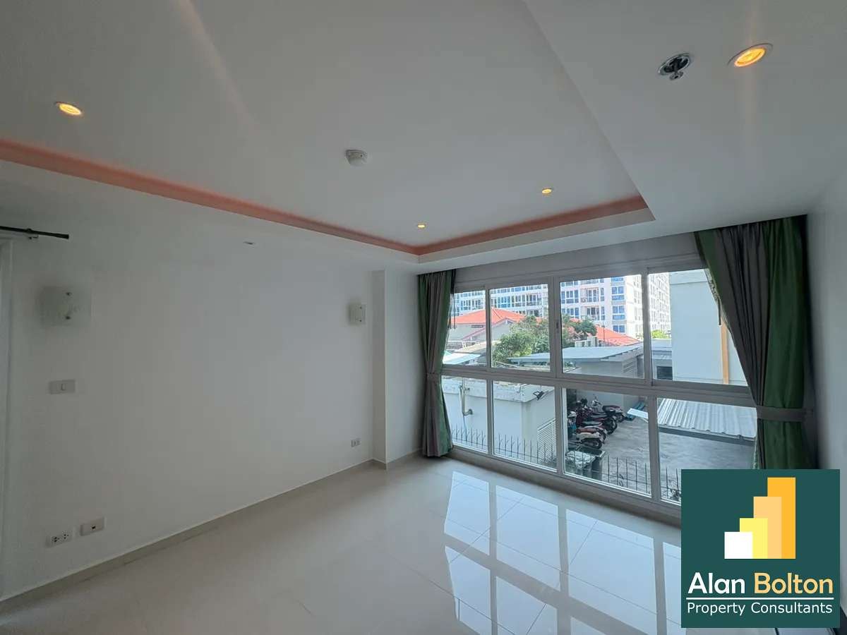 Great Value Central Pattaya Studio In Popular Soi 15 Condo photo 13