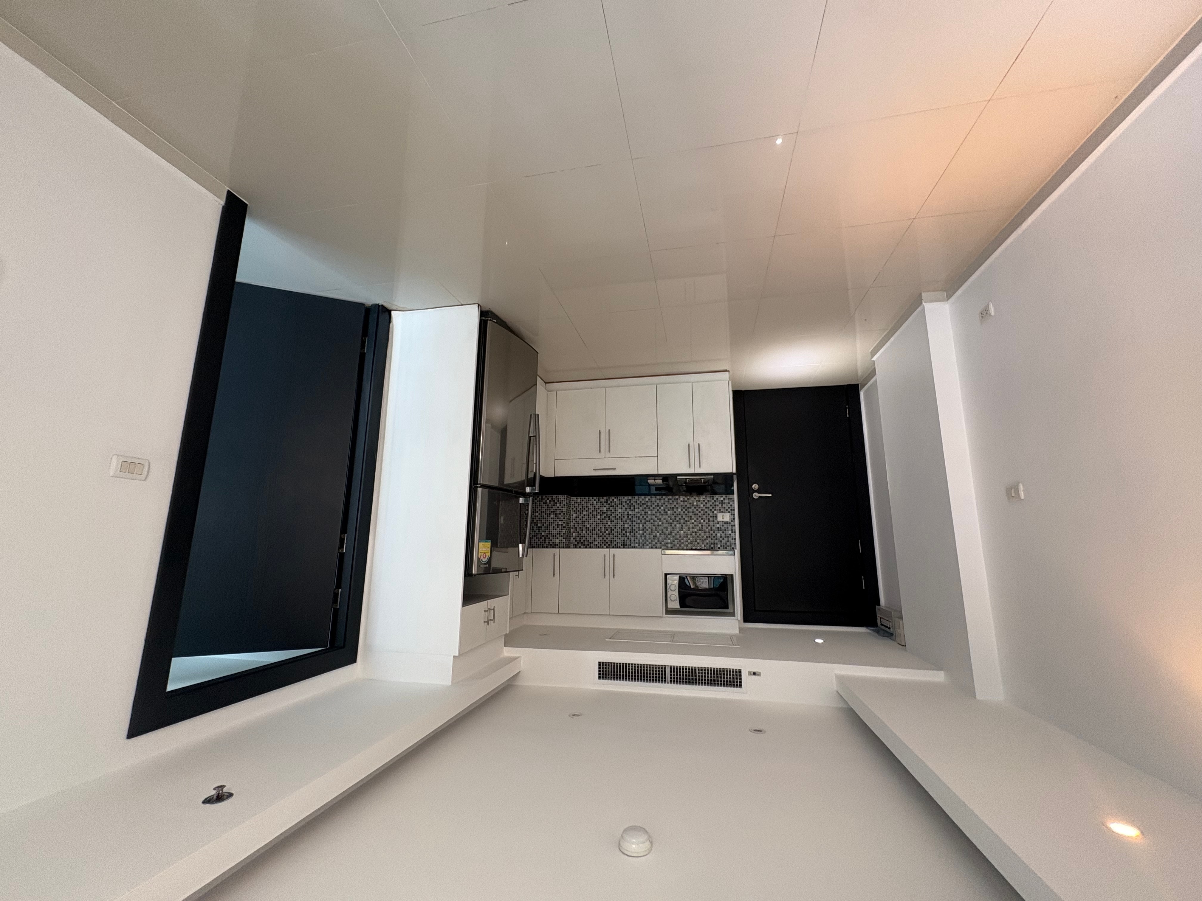 Great Value Central Pattaya Studio In Popular Soi 15 Condo photo 14