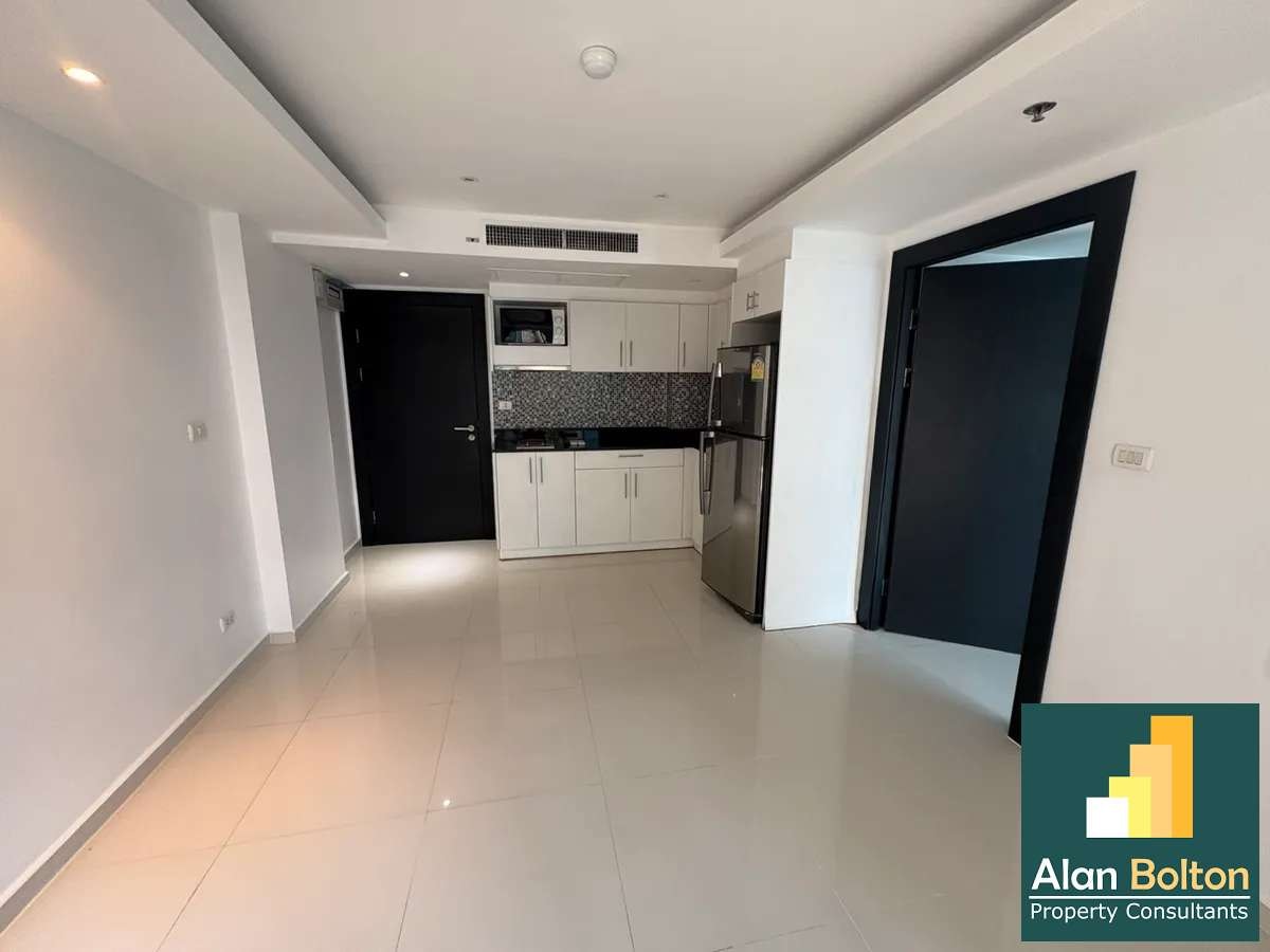 Great Value Central Pattaya Studio In Popular Soi 15 Condo photo 8