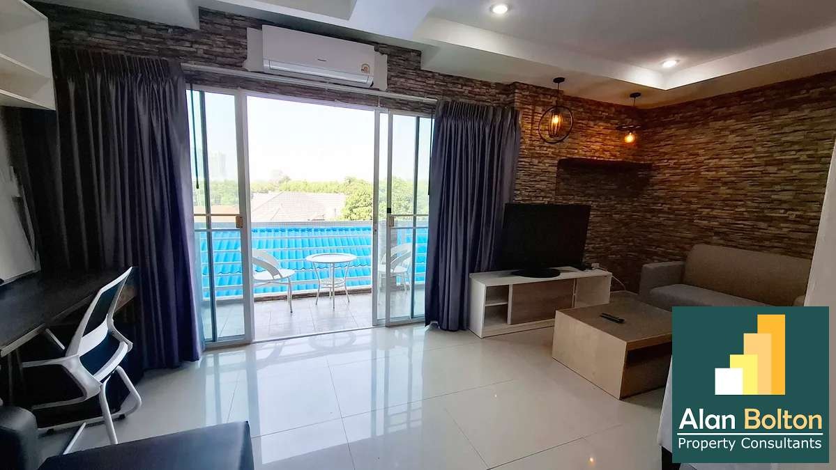 Renovated 1 Bedroom with view & large balcony-Beach & Mountain Condo photo 14