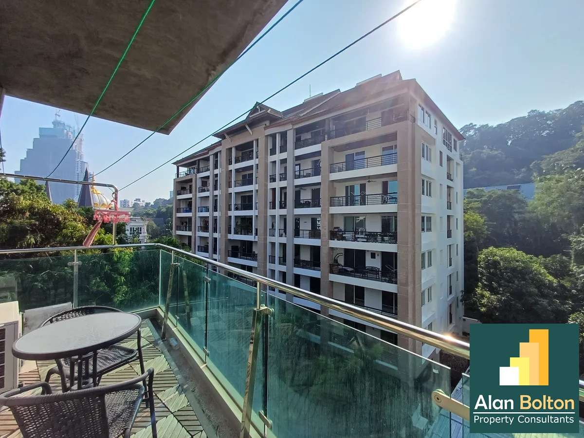 Large Renovated Nature View Studio Condo In Pratumnak