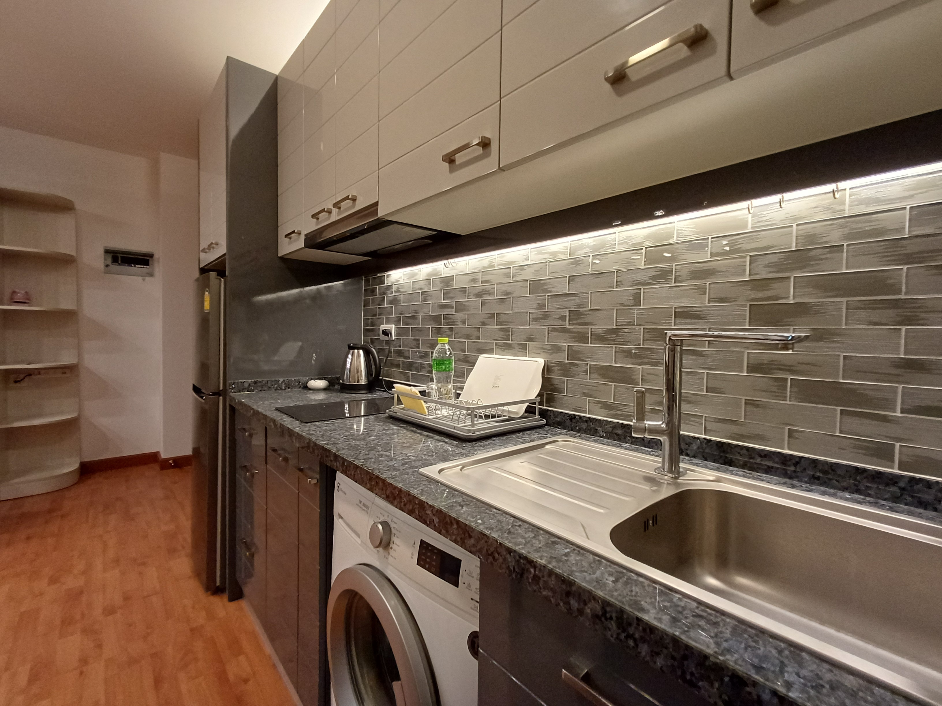 Large Renovated Nature View Studio Condo In Pratumnak photo 16