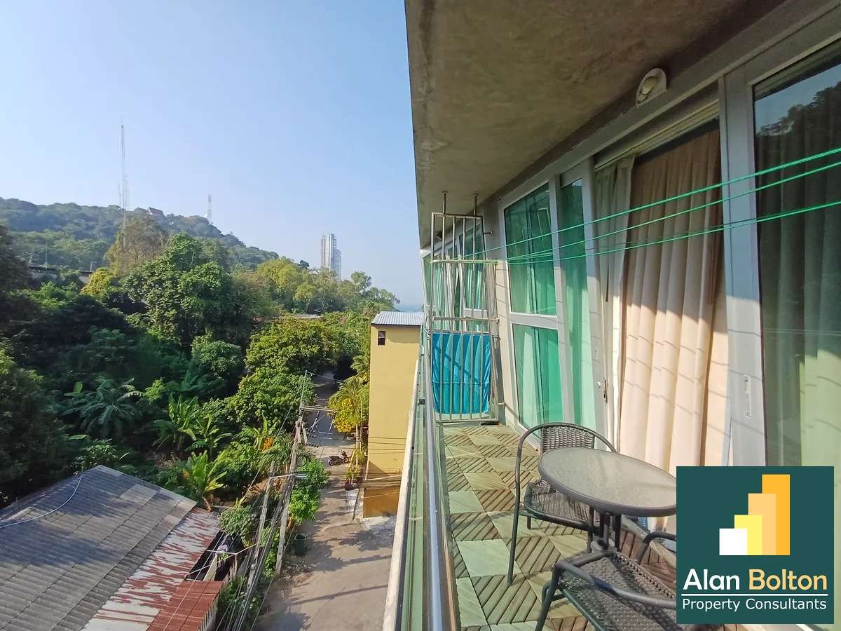 Large Renovated Nature View Studio Condo In Pratumnak photo 8