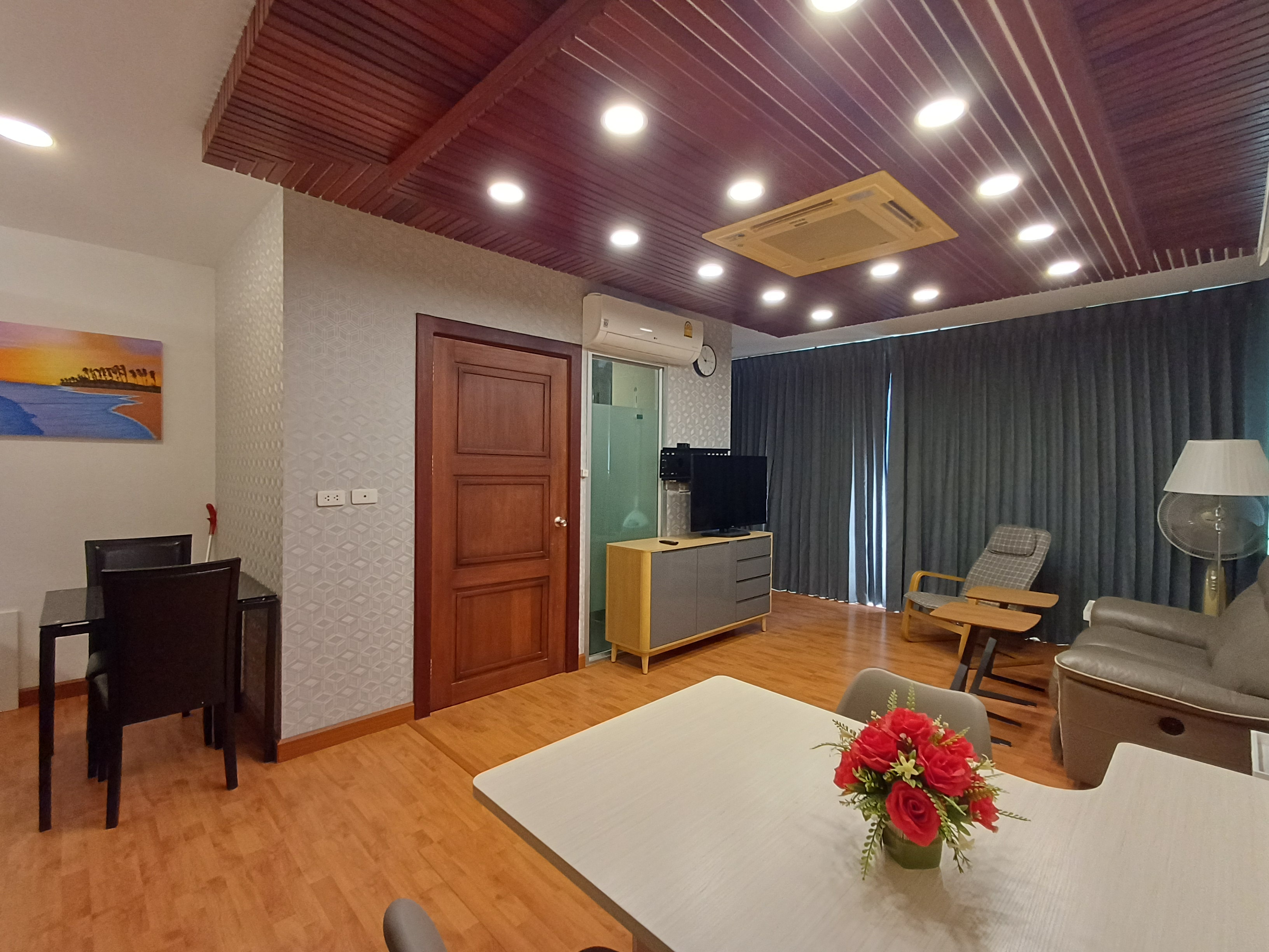 Large Renovated Nature View Studio Condo In Pratumnak photo 15