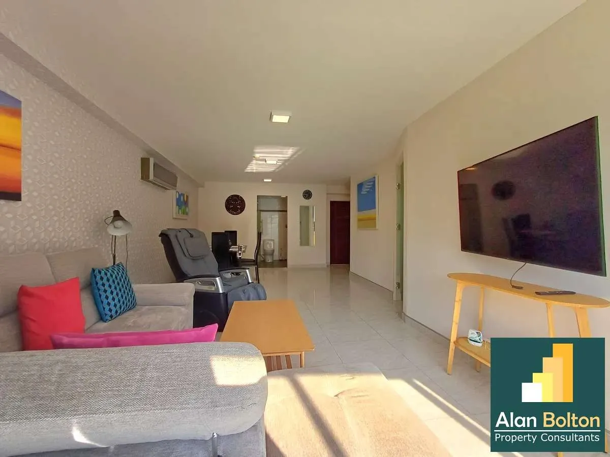 Modern Style 1 bedroom 1 bathroom in Park Royal 2 for Sale photo 2