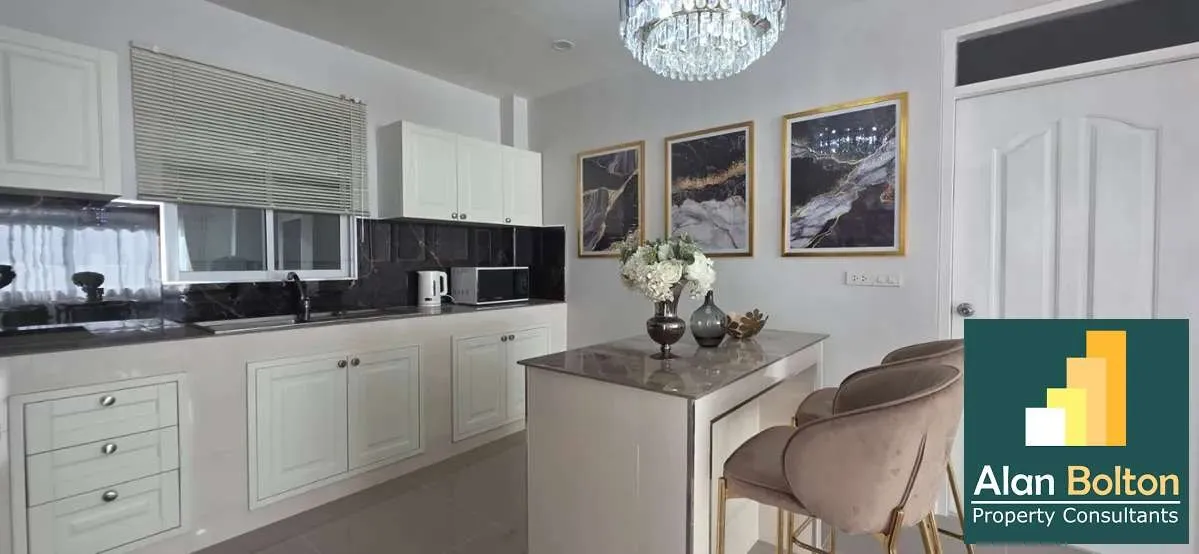 Modern 4 Bed 4 Bath House In East Pattaya photo 13