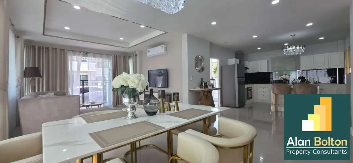 Modern 4 Bed 4 Bath House In East Pattaya photo 15