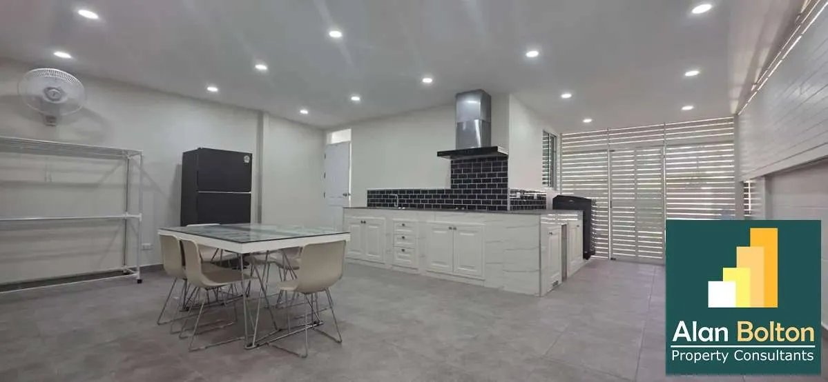 Modern 4 Bed 4 Bath House In East Pattaya photo 19
