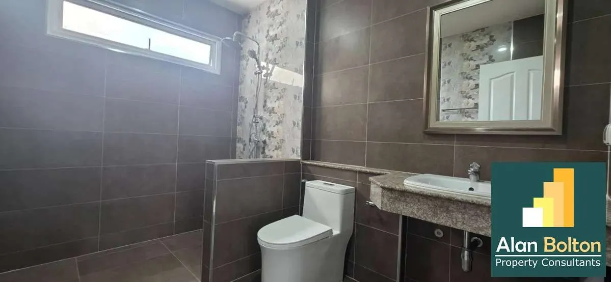 Modern 4 Bed 4 Bath House In East Pattaya photo 20